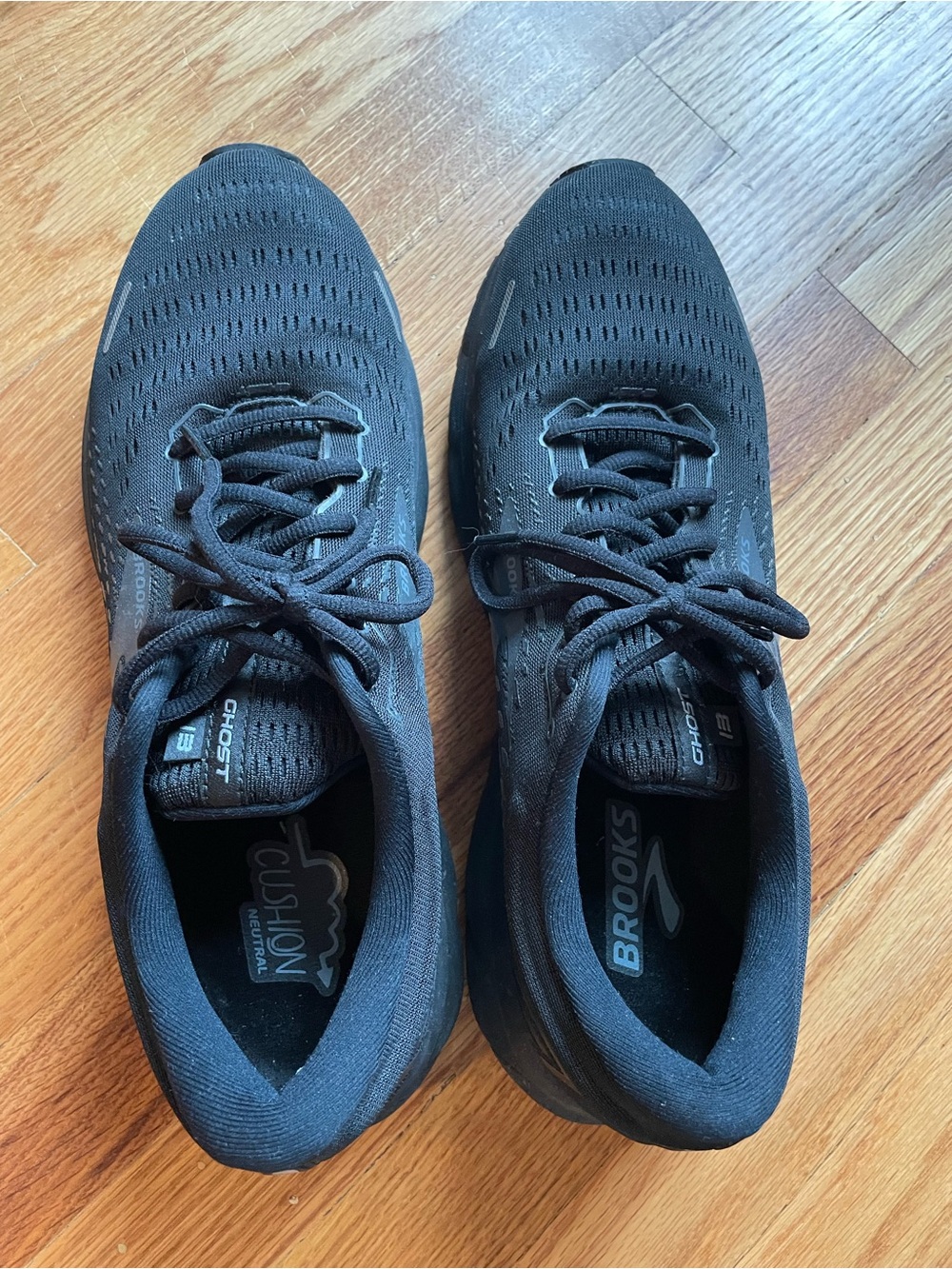 Brooks Men's Ghost Running Shoes 13 - Black Size 12 - Picture 2 of 6